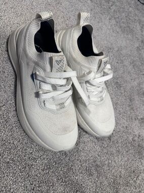 Like new Vessi Stormburst Low top